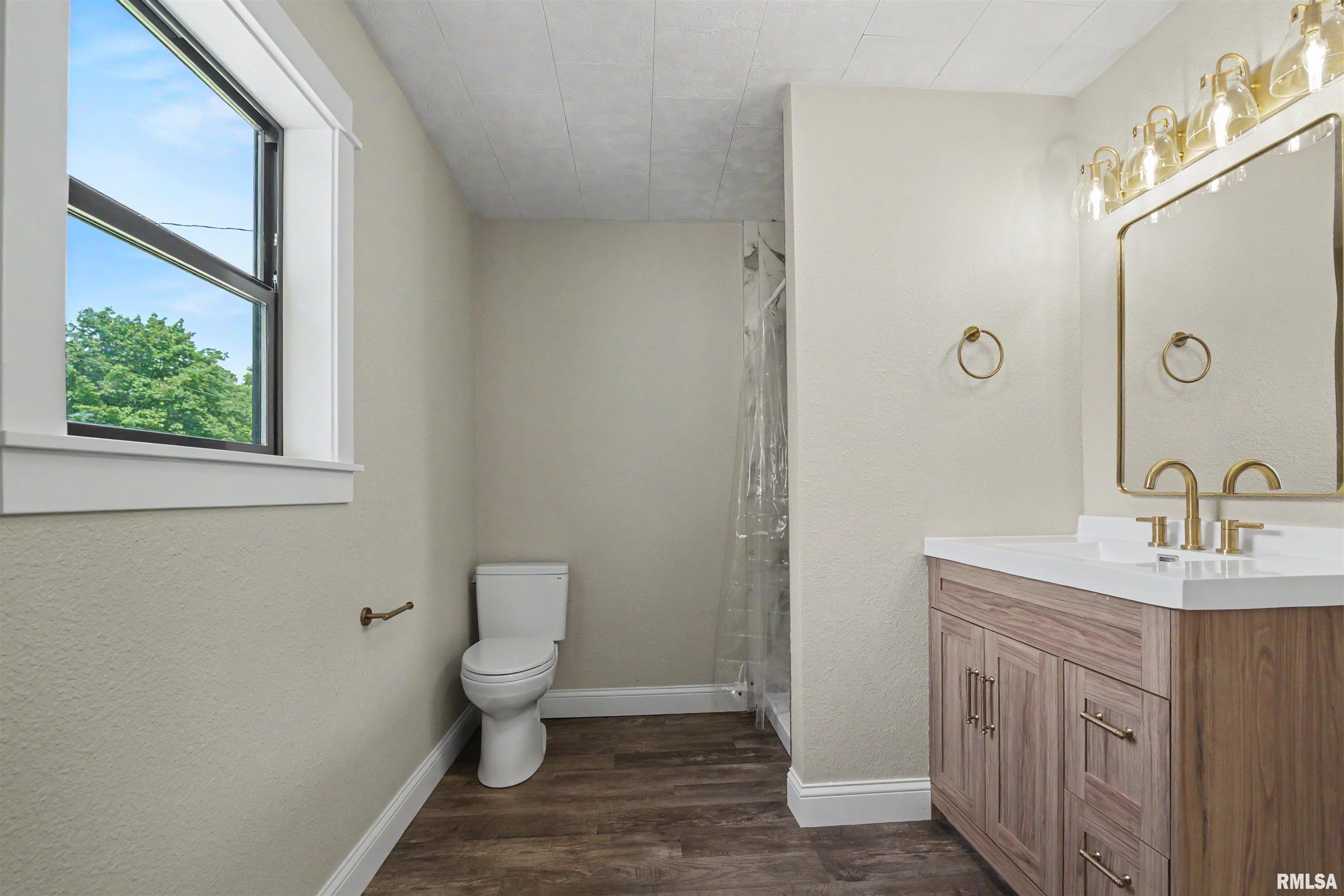 301 South Main Street Armington, IL 61721 - Photo 12 of 25