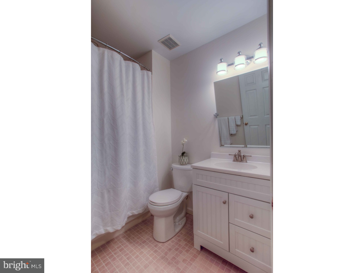 402 Brighton Road Devon, PA 19333 - Photo 21 of 24 Bathroom