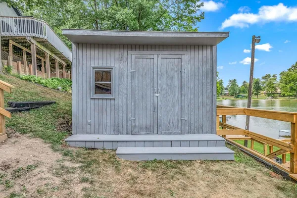 $365,000 | 13854 Emens Drive, Hudson, MI 49247