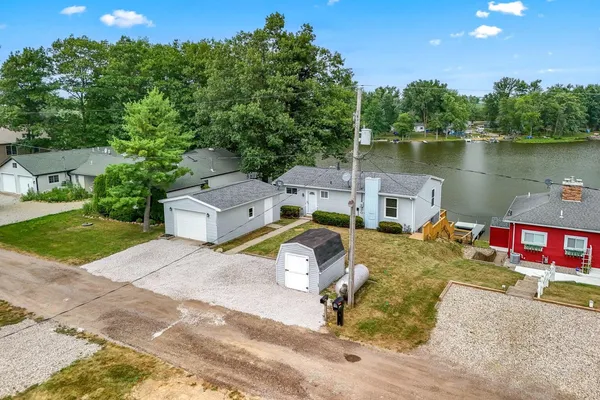 $365,000 | 13854 Emens Drive, Hudson, MI 49247