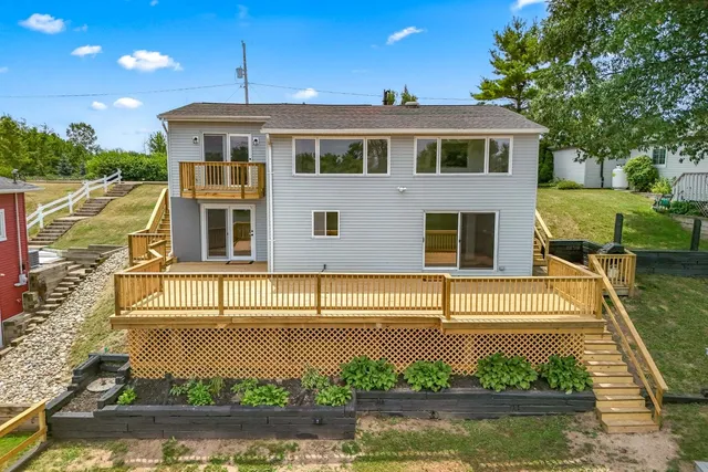 $365,000 | 13854 Emens Drive, Hudson, MI 49247