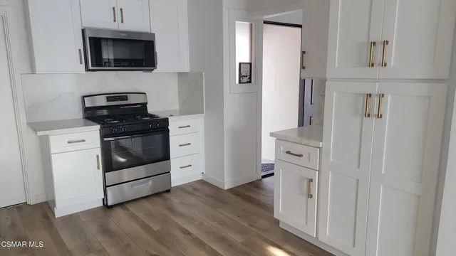 $4,300 | 1720 Elsinore Avenue, Oxnard, CA 93035