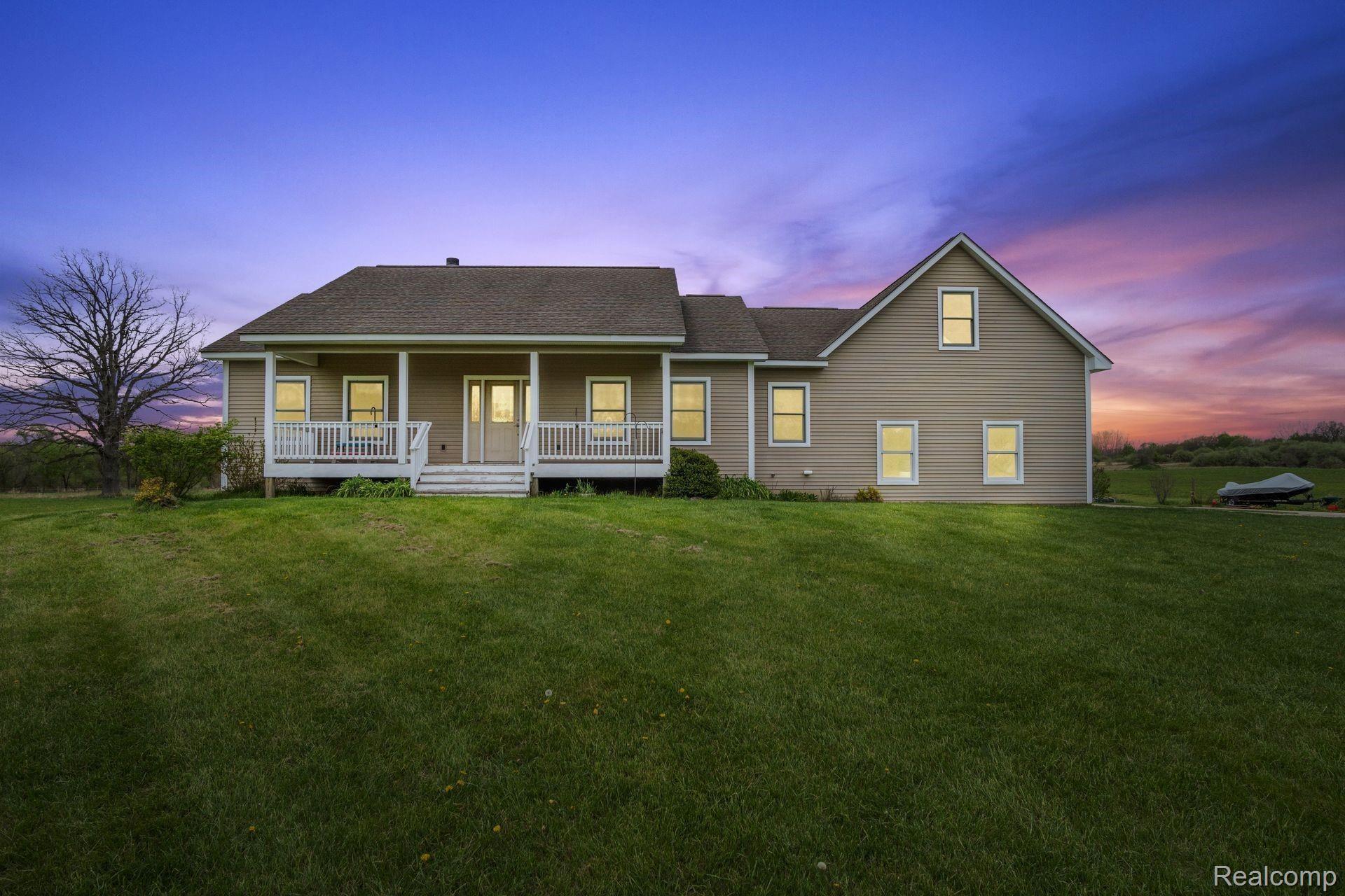 5138 Pingree Road Howell, MI 48843 - Photo 1 of 35 DF6BC4CF-C40C-4824-BFD8-EDC602249E53.jpeg