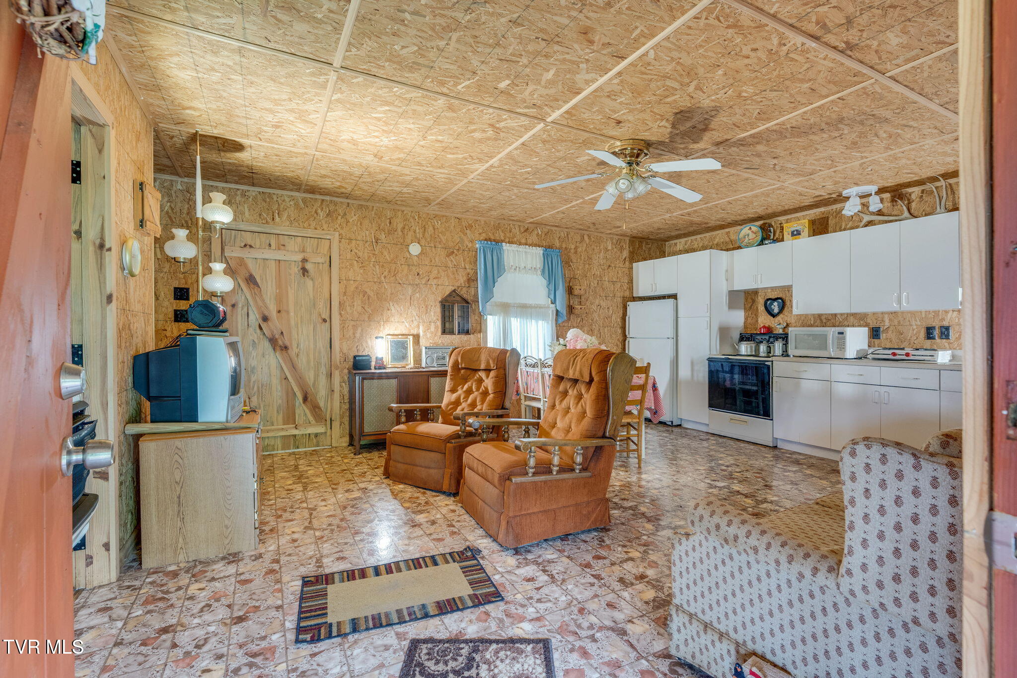 7328 Robinette Valley Road Duffield, VA 24244 - Photo 11 of 39 007
