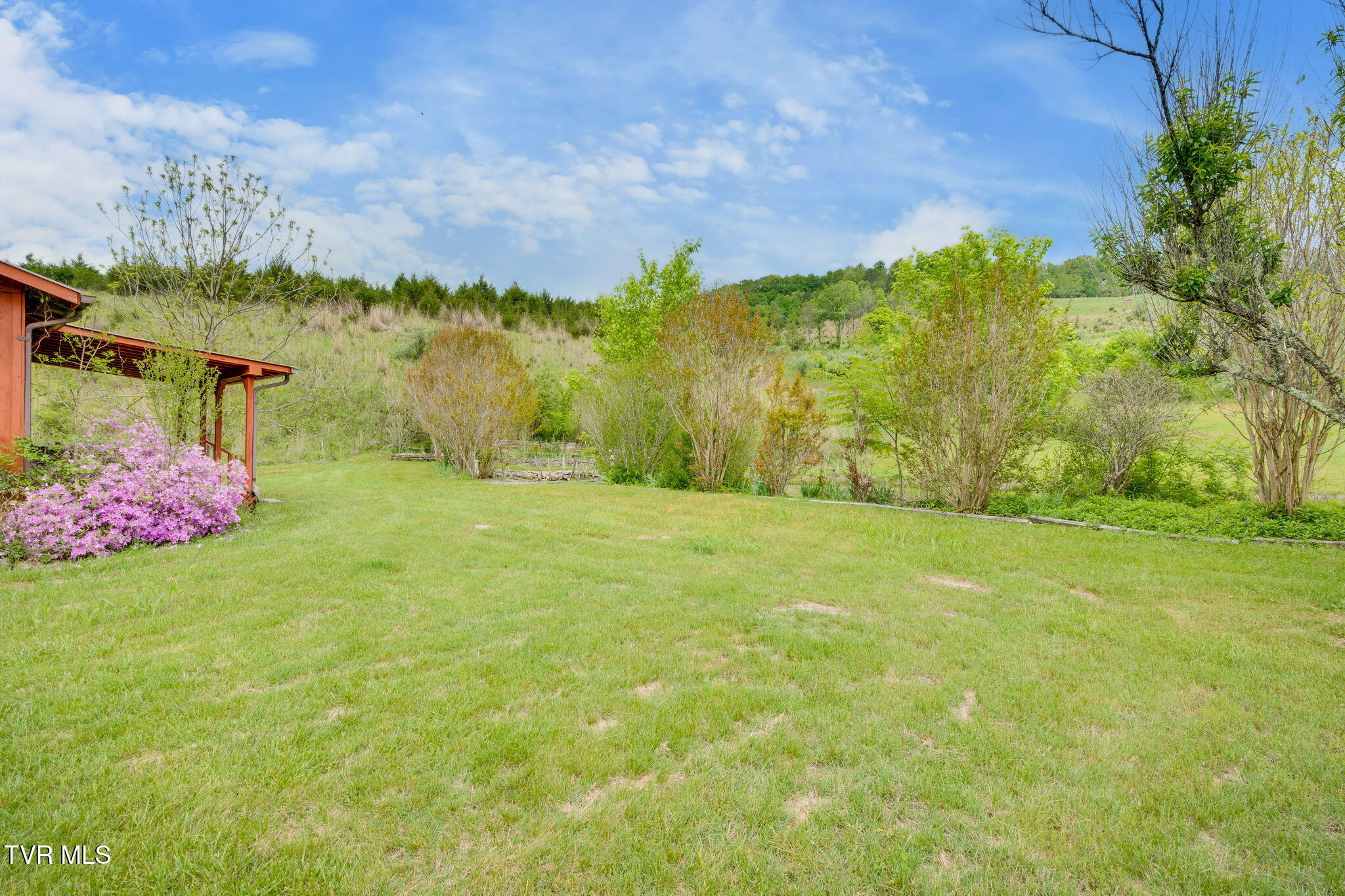 7328 Robinette Valley Road Duffield, VA 24244 - Photo 20 of 39 016