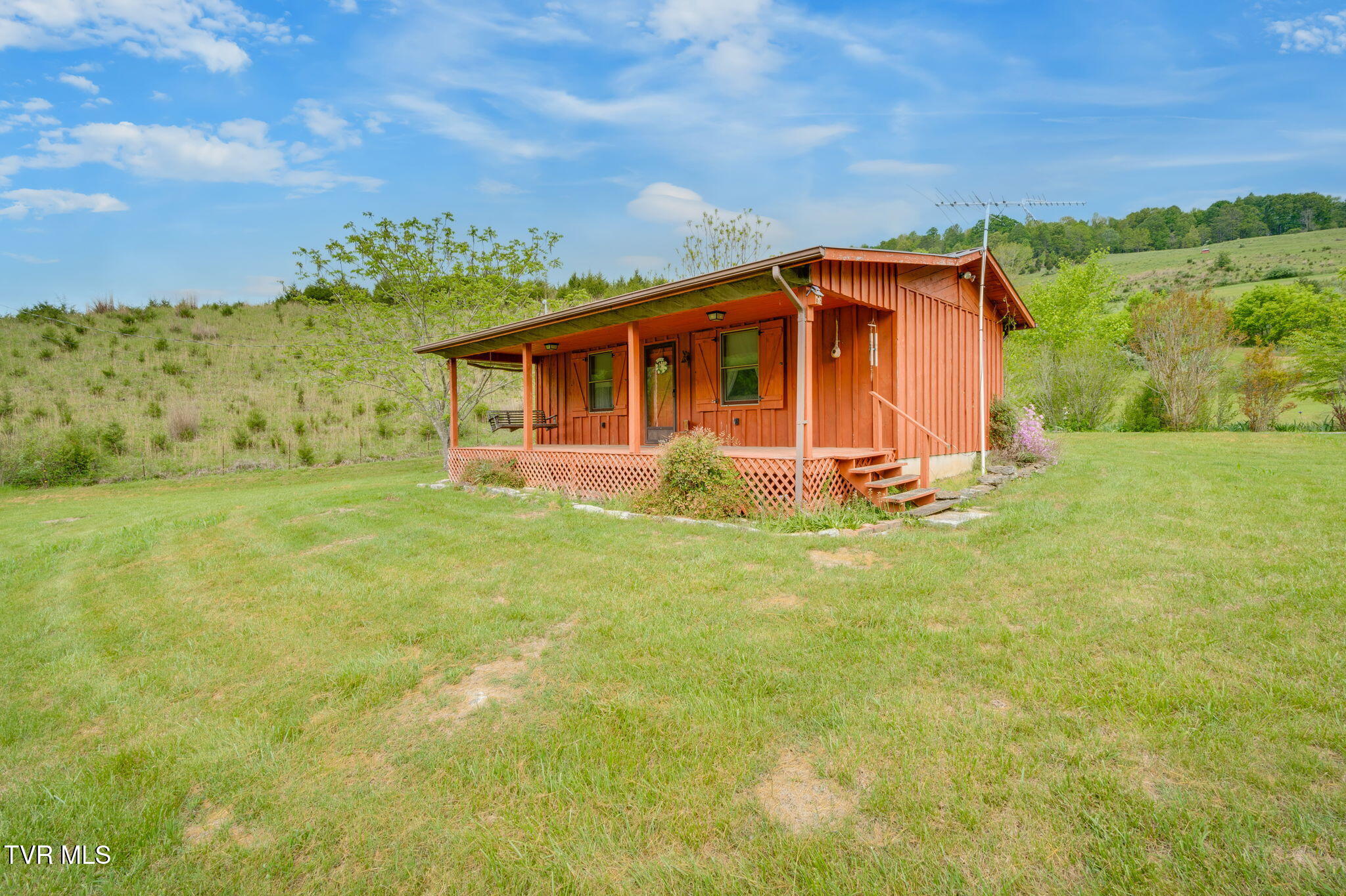 7328 Robinette Valley Road Duffield, VA 24244 - Photo 3 of 39 003