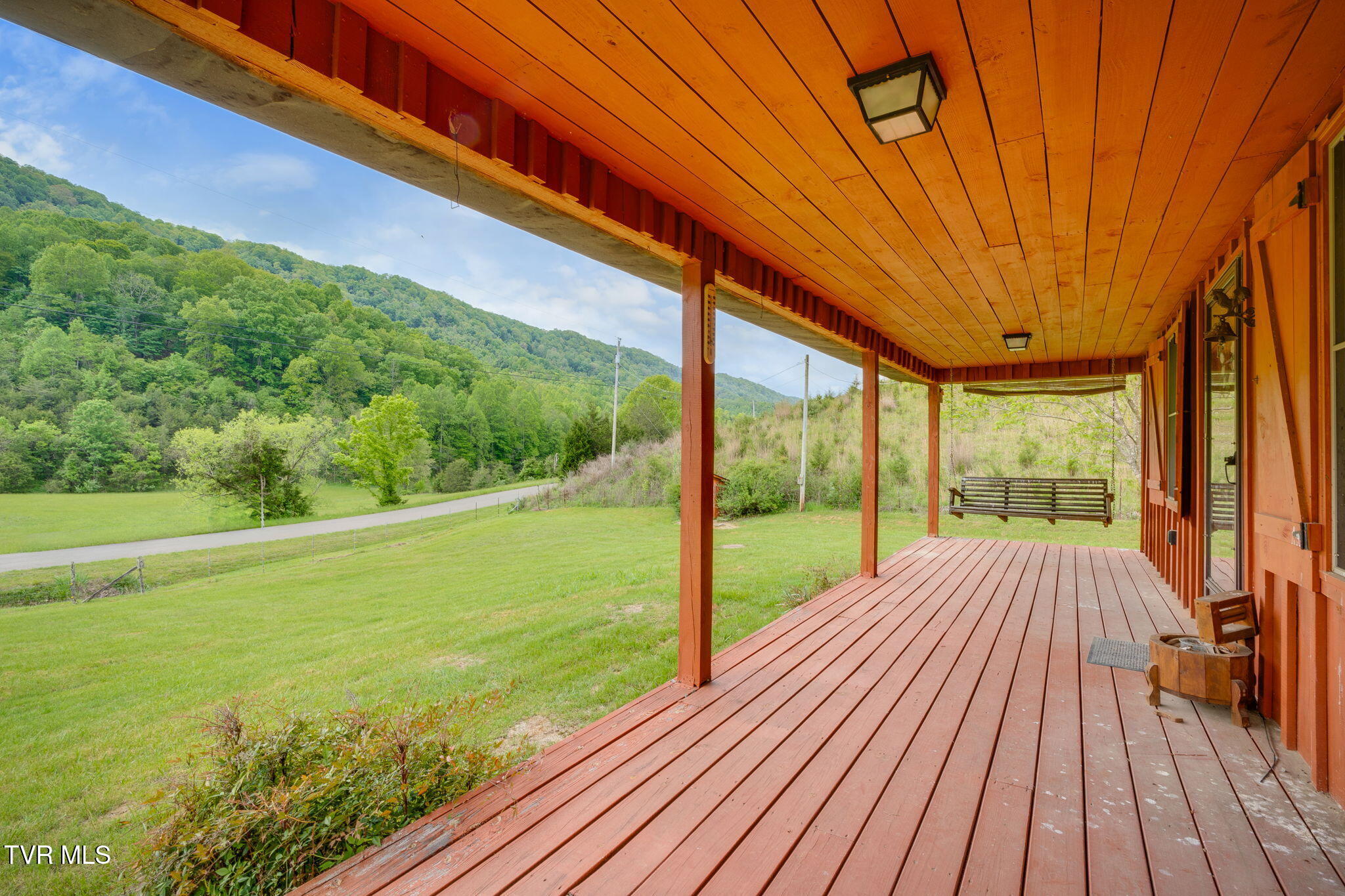 7328 Robinette Valley Road Duffield, VA 24244 - Photo 9 of 39 005