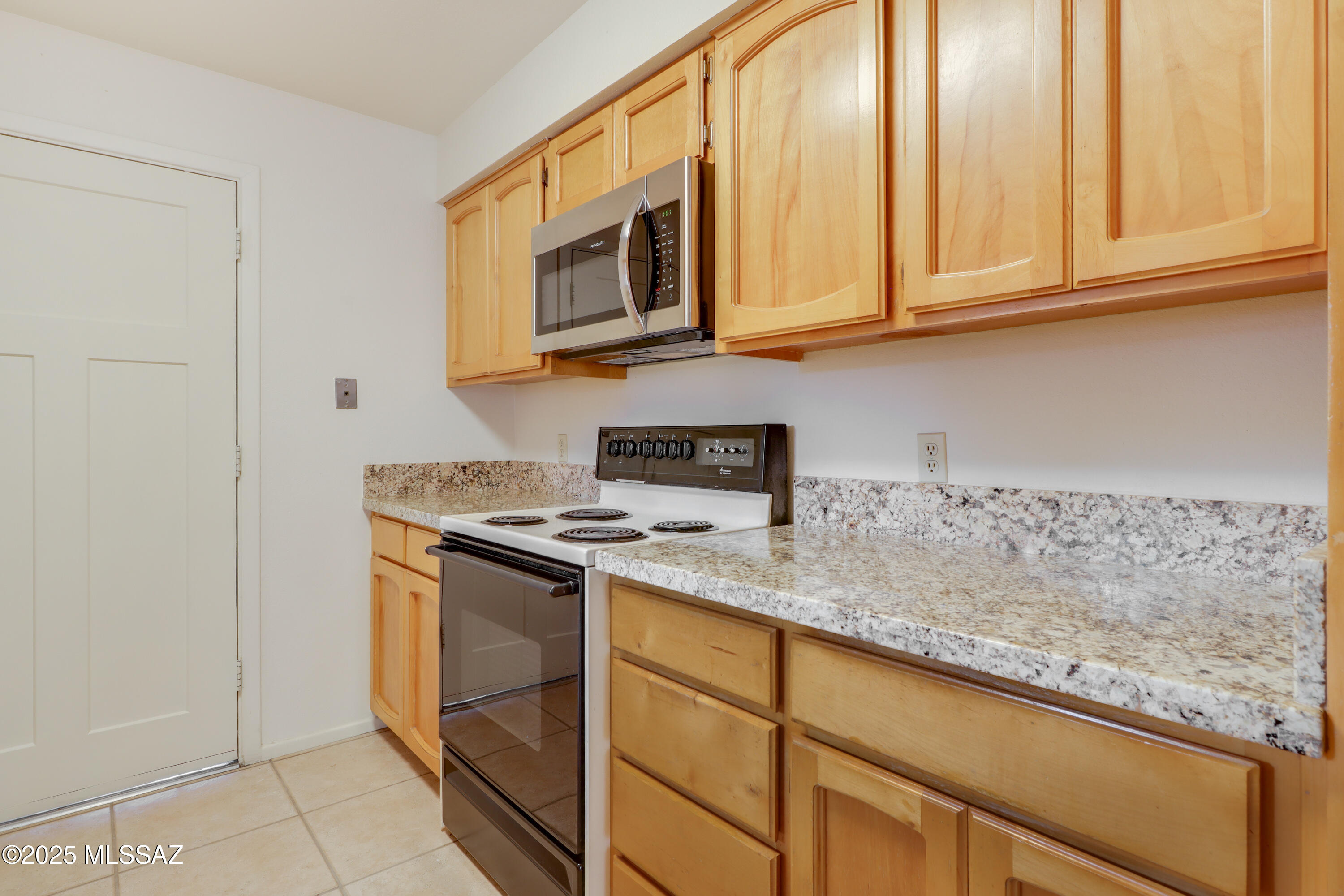 4223 East Presidio Road Tucson, AZ 85712 - Photo 9 of 32 Gallery Image 9