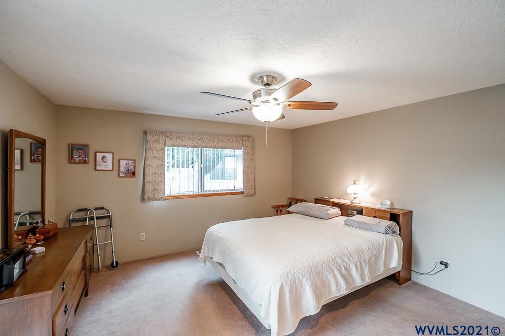 1749 Springtime Court Northeast Keizer, OR 97303 - Photo 41 of 42 Gallery Image 41
