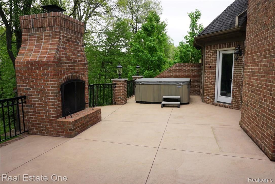 4646 Goodison Pl Drive Rochester, MI 48306 - Photo 9 of 53 DSC05345 (2).JPG