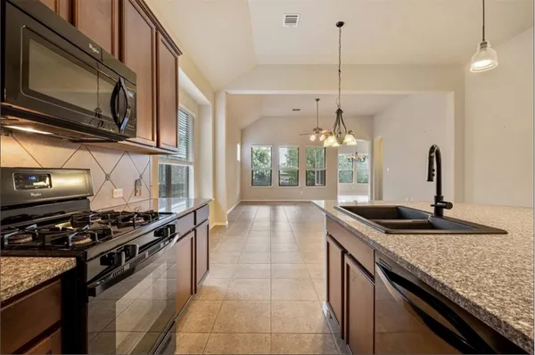 $2,200 | 608 Loma Cedro Bend, Leander, TX 78641