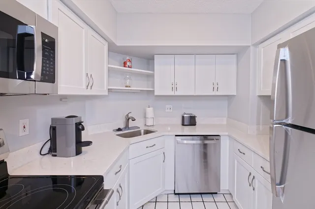 $710,000 | 125 Pleasant Street, Unit 201, Brookline, MA 02446