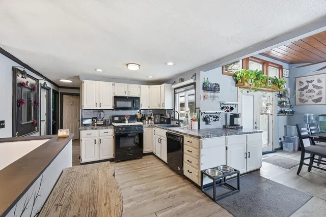 $284,900 | 130 Spear Road, Springfield, MA 01119