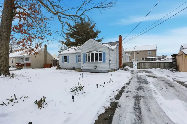 $284,900 | 130 Spear Road, Springfield, MA 01119