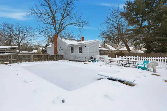 $284,900 | 130 Spear Road, Springfield, MA 01119