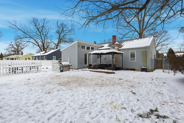 $284,900 | 130 Spear Road, Springfield, MA 01119