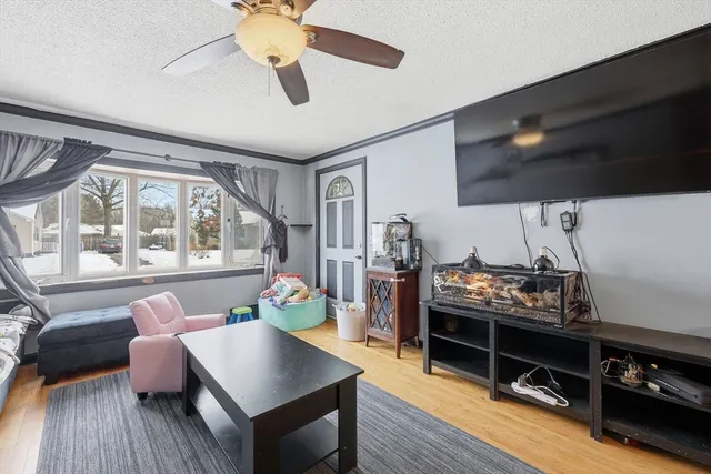 $284,900 | 130 Spear Road, Springfield, MA 01119