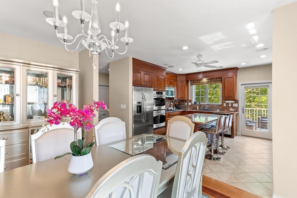 296 College Farm Road Waltham, MA 02451 - Photo 9 of 27