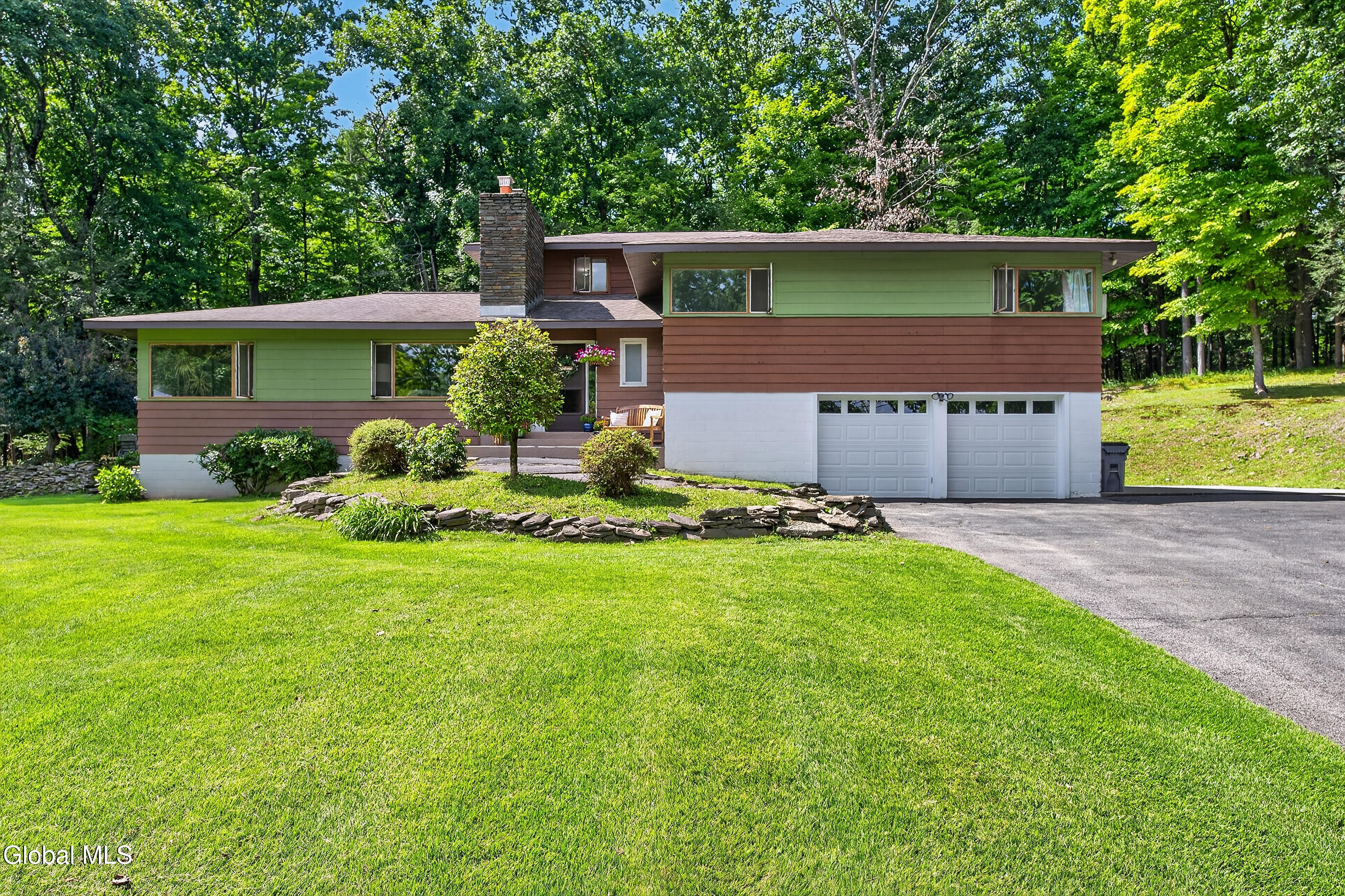 303 Terrace Road Rotterdam, NY 12306 - Photo 1 of 117 016-303-Terrace-Road-Rotterdam-NY-12306