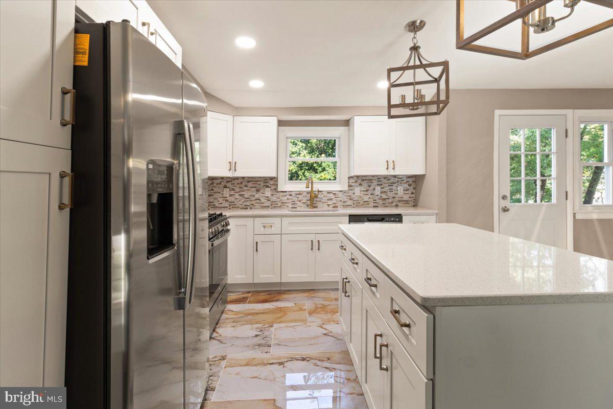 117 Pawnee Road Doylestown, PA 18901 - Photo 8 of 29 Kitchen 3