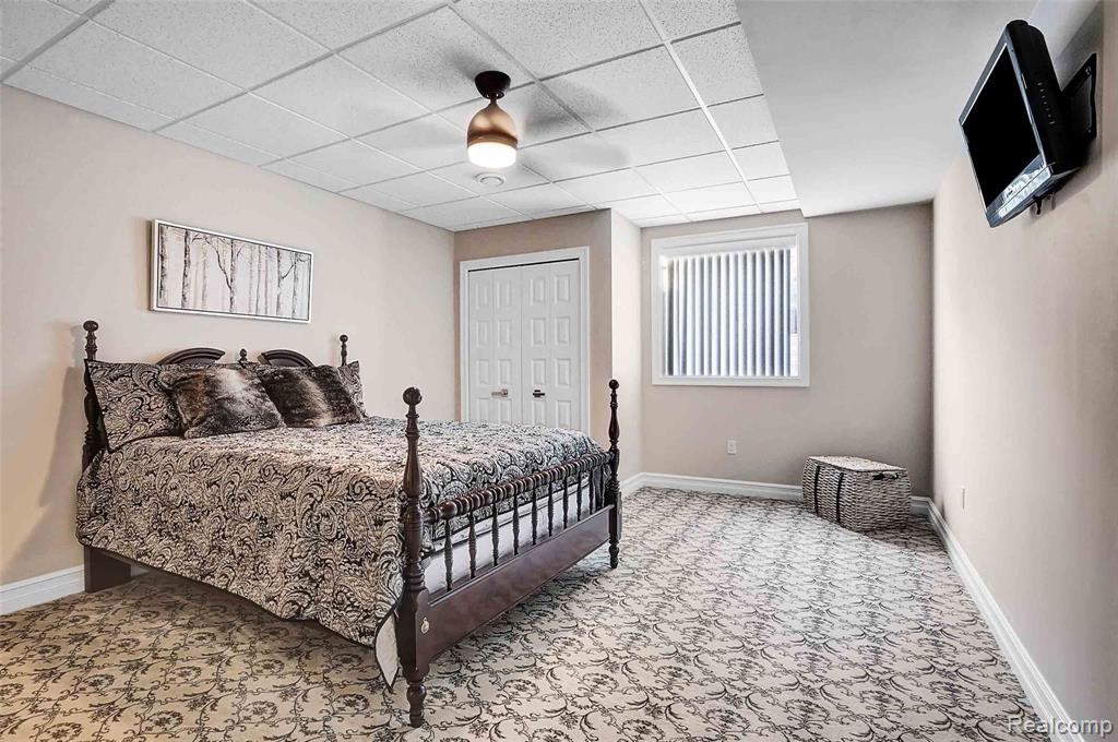 36025 West 14 Mile Road Farmington Hills, MI 48331 - Photo 30 of 38
