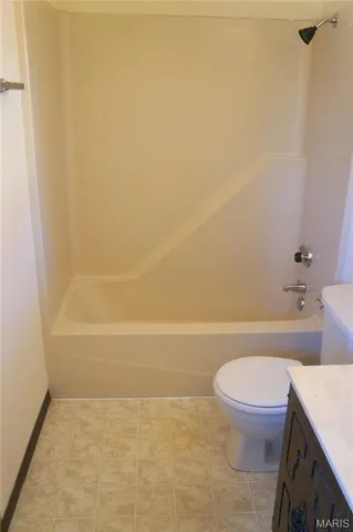 $850 | 818 White Oak Drive, Unit 4, O'Fallon, IL 62269