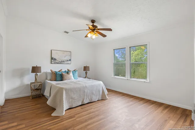 $1,600 | 415 County Road 3822, San Antonio, TX 78253