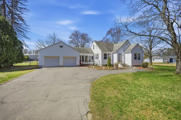 $369,900 | 182 Lockhouse Road, Westfield, MA 01085