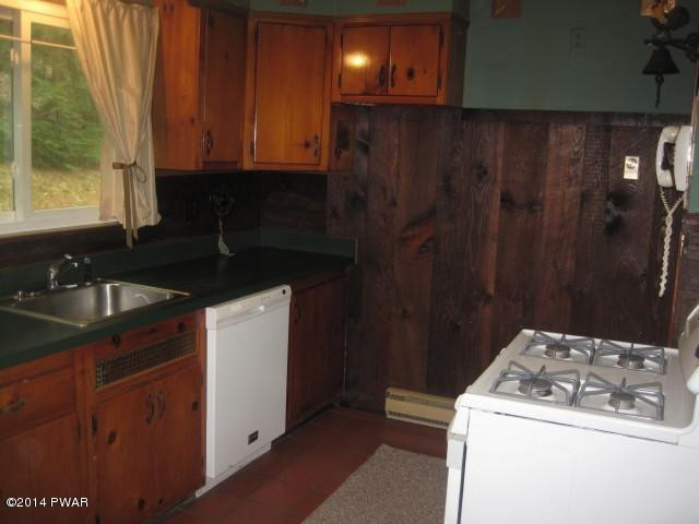 314 Greeley Lake Road Greeley, PA 18425 - Photo 11 of 52