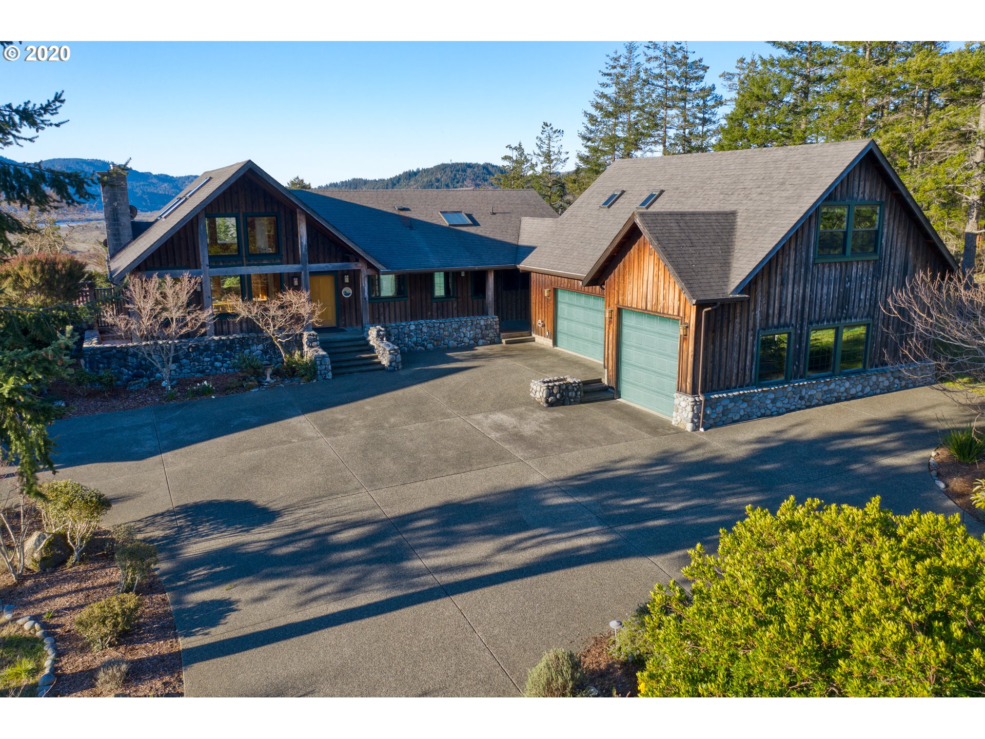 95751 Quail Mountain Road Gold Beach, OR 97444 - Photo 1 of 32