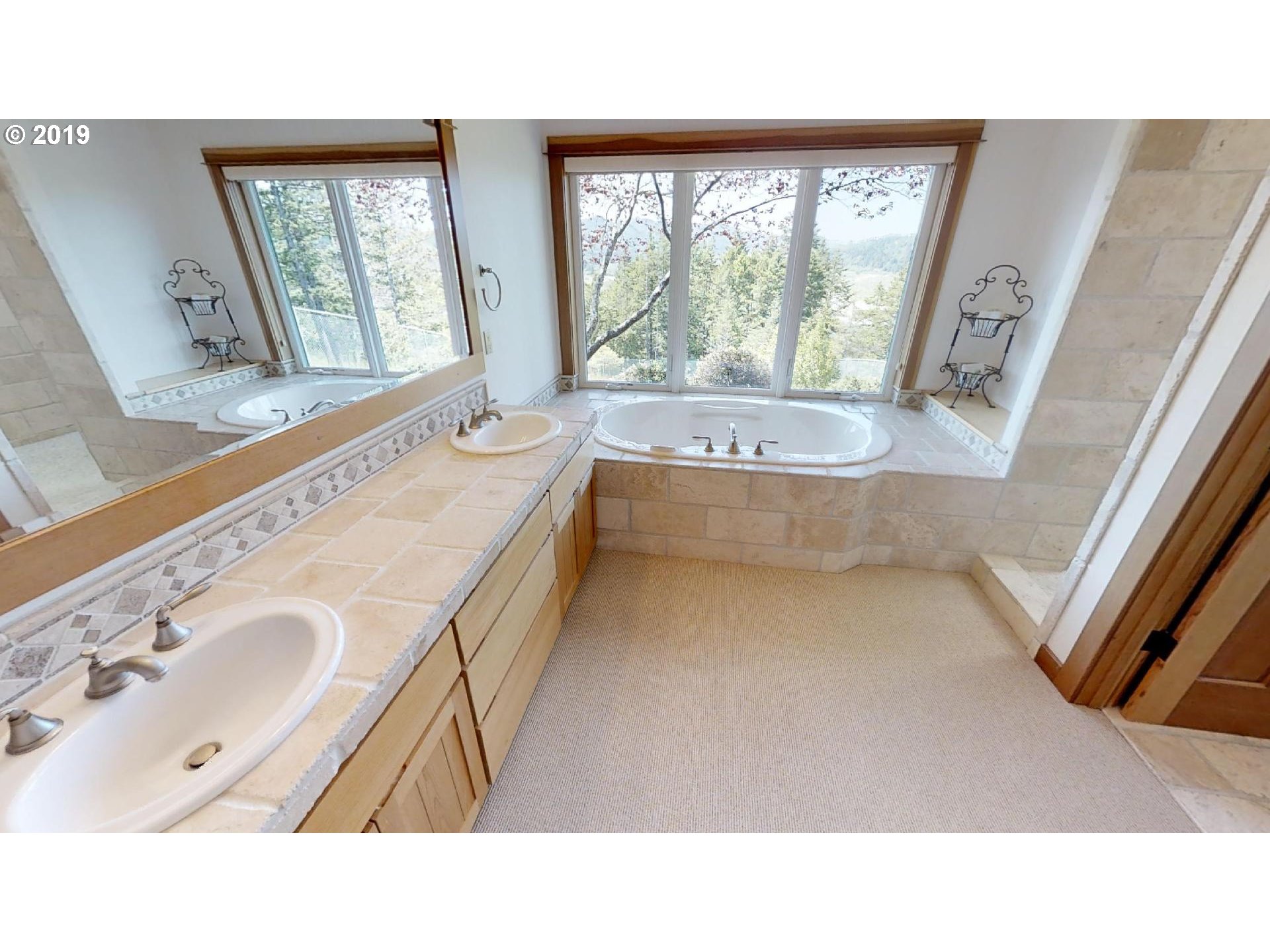 95751 Quail Mountain Road Gold Beach, OR 97444 - Photo 14 of 32