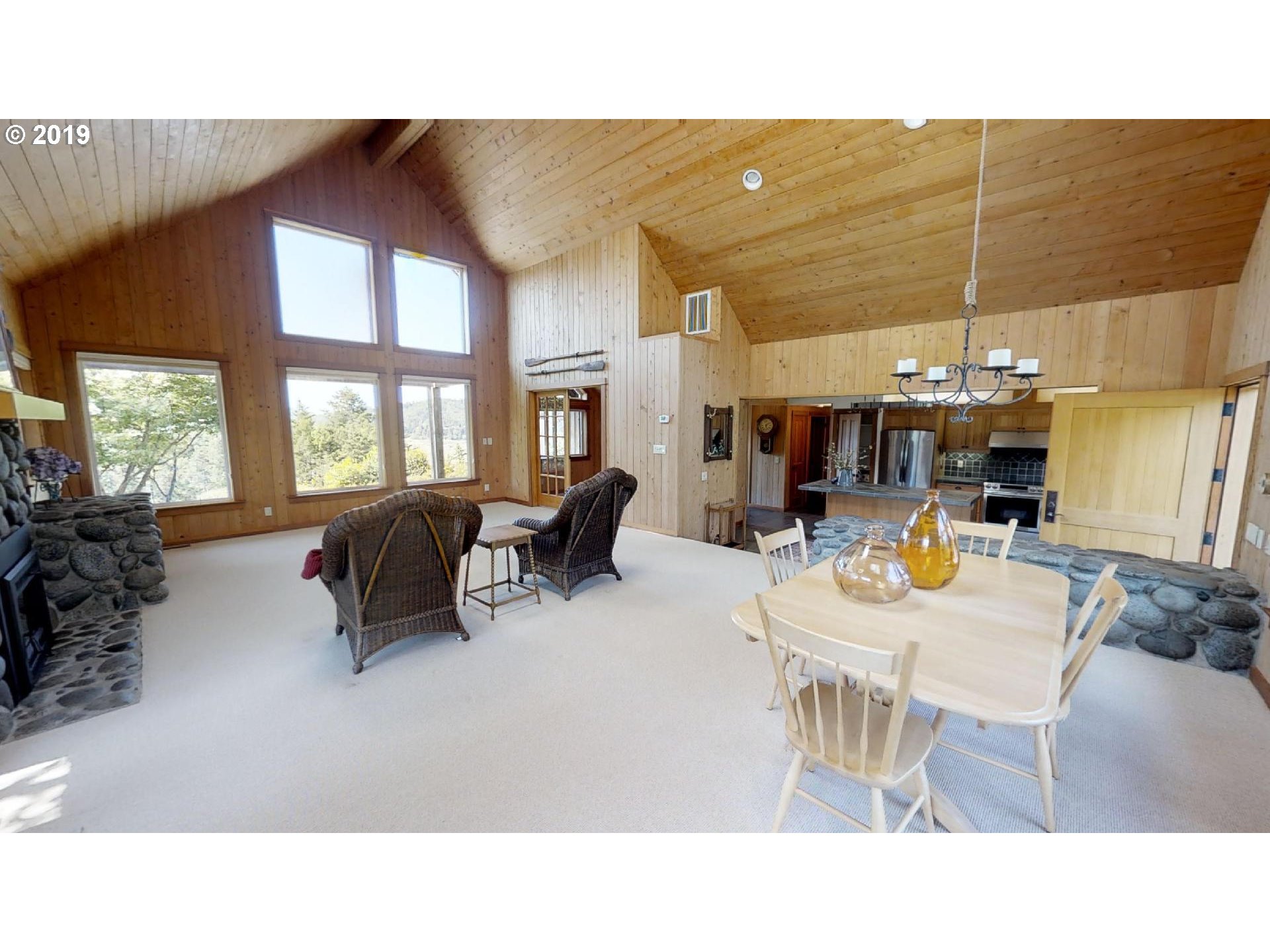 95751 Quail Mountain Road Gold Beach, OR 97444 - Photo 3 of 32