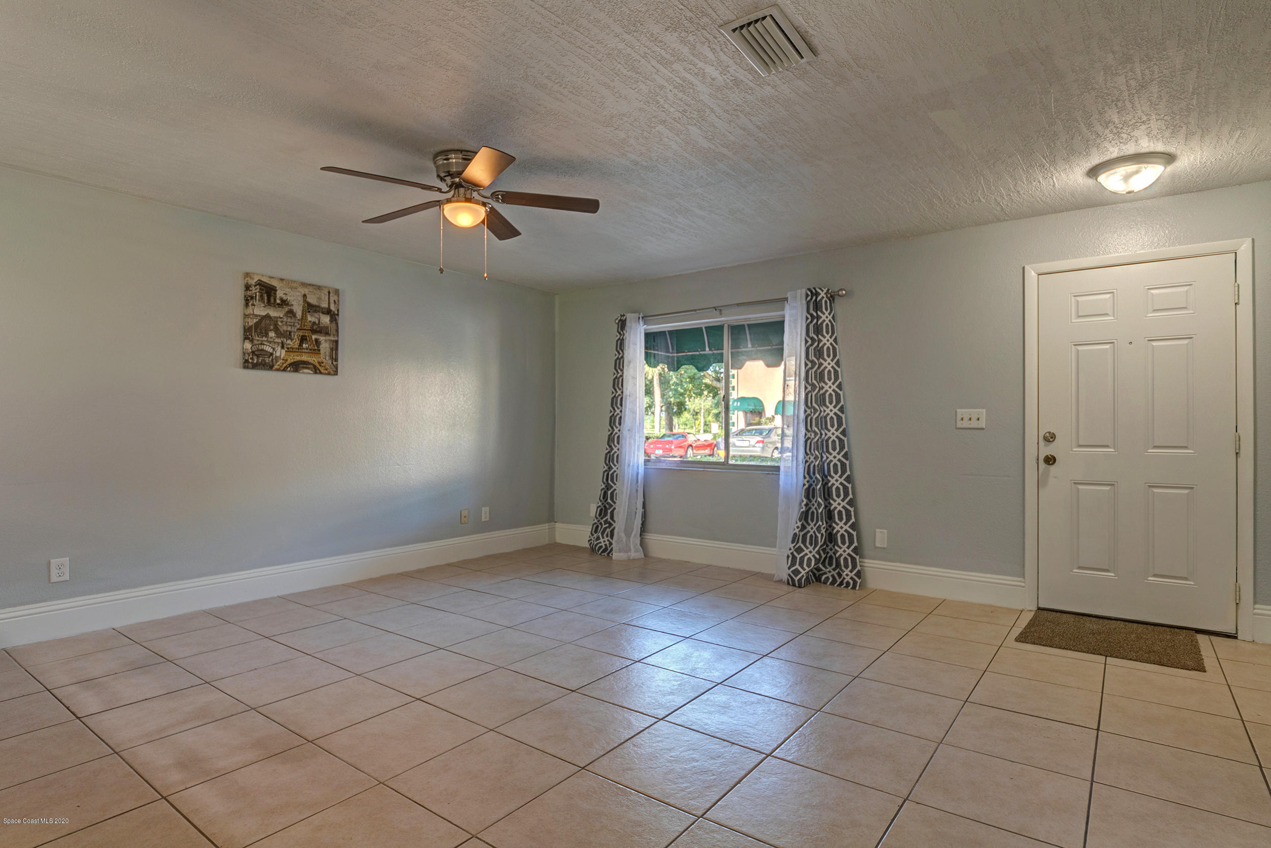 1880 Murrell Road, Unit 66 Rockledge, FL 32955 - Photo 2 of 22 Living Room