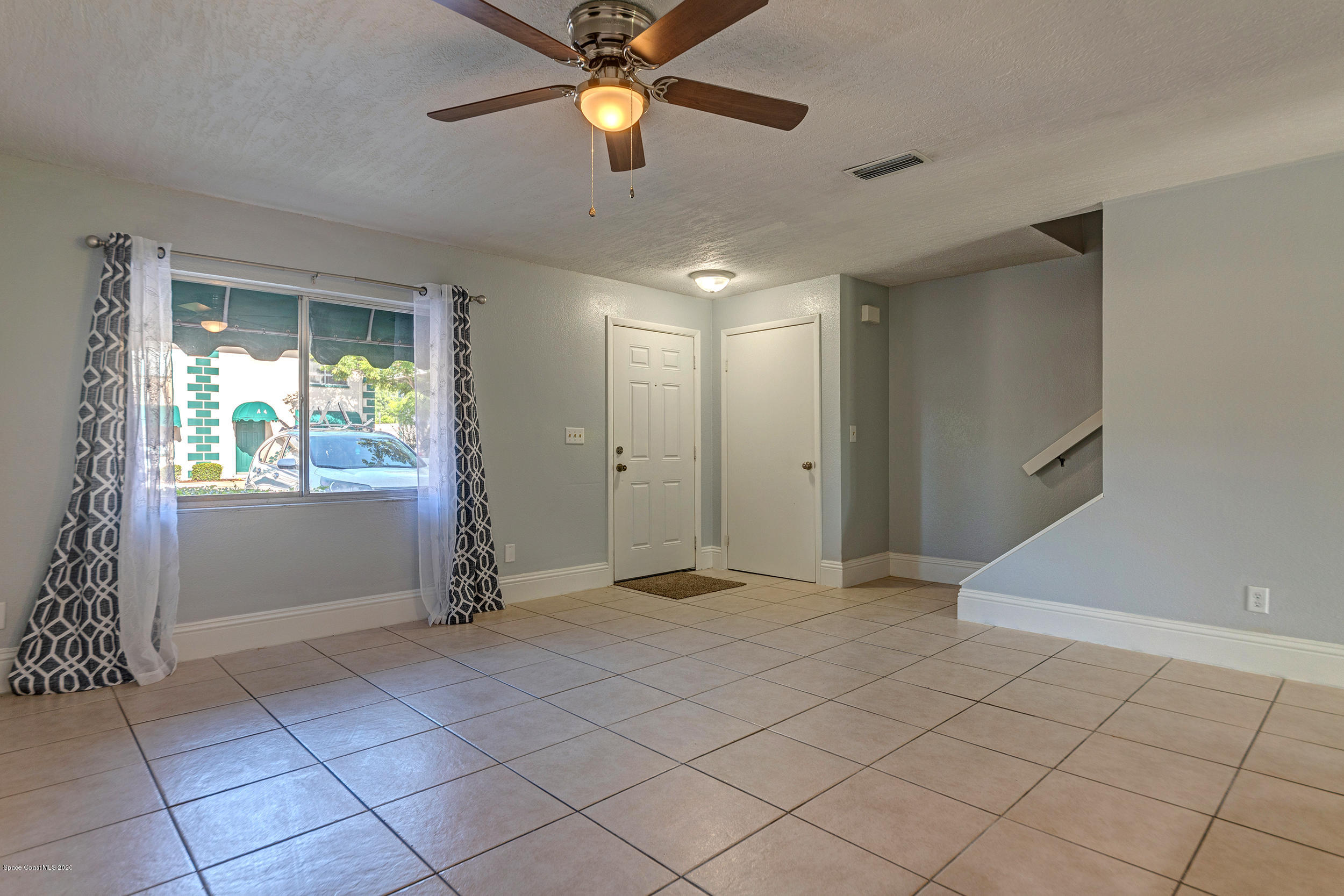 1880 Murrell Road, Unit 66 Rockledge, FL 32955 - Photo 3 of 22 Living Room