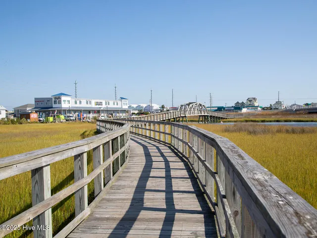 $334,999 | 118 North Grassland Road, Unit 16, Surf City, NC 28445