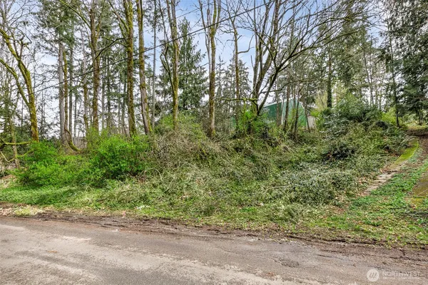 $275,000 | 13625 East Lake Kathleen Drive Southeast, Renton, WA 98059