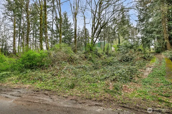 $275,000 | 13625 East Lake Kathleen Drive Southeast, Renton, WA 98059