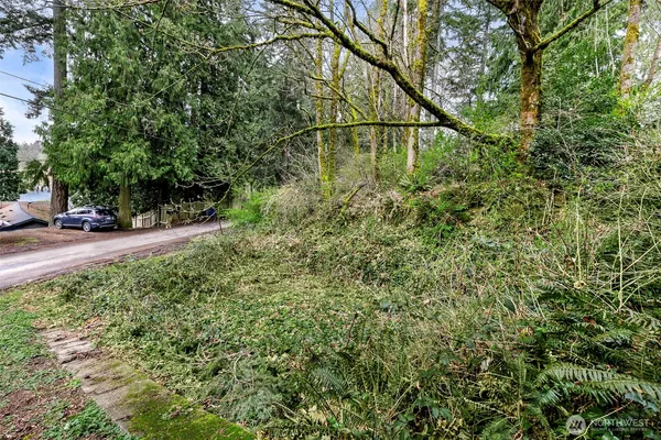 $275,000 | 13625 East Lake Kathleen Drive Southeast, Renton, WA 98059