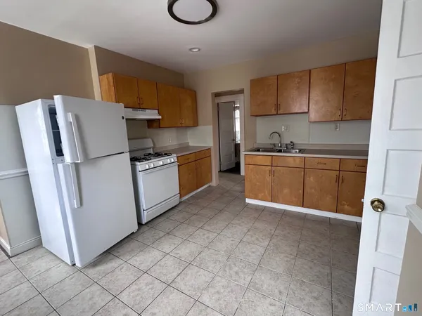 $1,700 | 22-24 Bushnell Street, Hartford, CT 06114