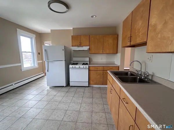 $1,700 | 22-24 Bushnell Street, Hartford, CT 06114