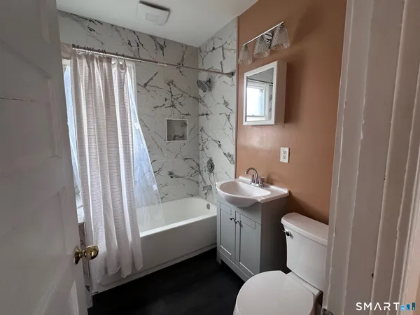 $1,700 | 22-24 Bushnell Street, Hartford, CT 06114