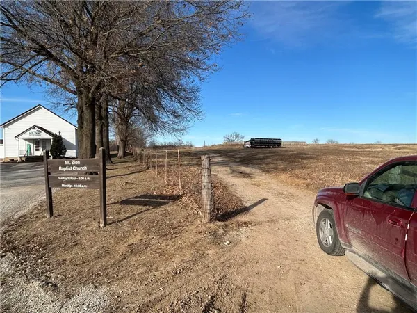 $260,000 | Xx Northeast Xx Ne V Highway, Warrensburg, MO 64093