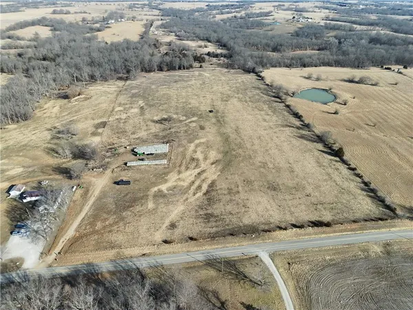 $260,000 | Xx Northeast Xx Ne V Highway, Warrensburg, MO 64093