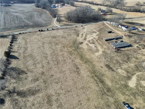 $260,000 | Xx Northeast Xx Ne V Highway, Warrensburg, MO 64093