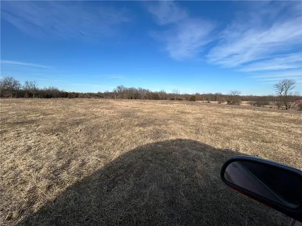 $260,000 | Xx Northeast Xx Ne V Highway, Warrensburg, MO 64093