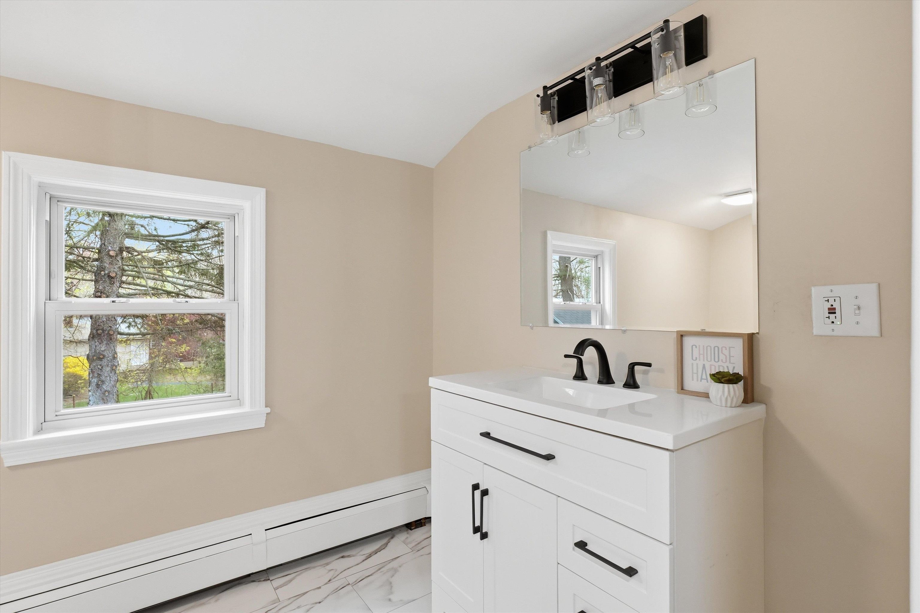 293 Lawrence Road Salem, NH 03079 - Photo 28 of 41 Gallery Image 28