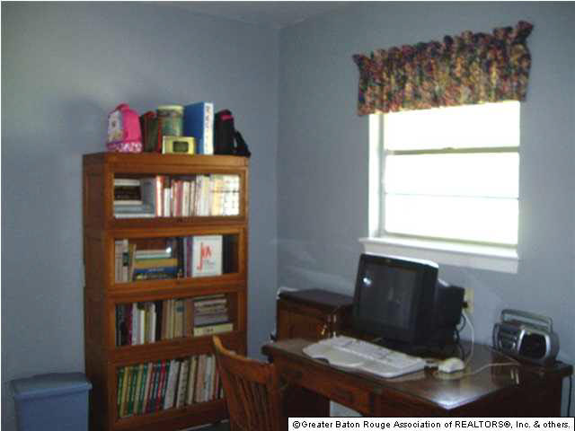 1075 Fulwar Skipwith Road Baton Rouge, LA 70810 - Photo 8 of 12