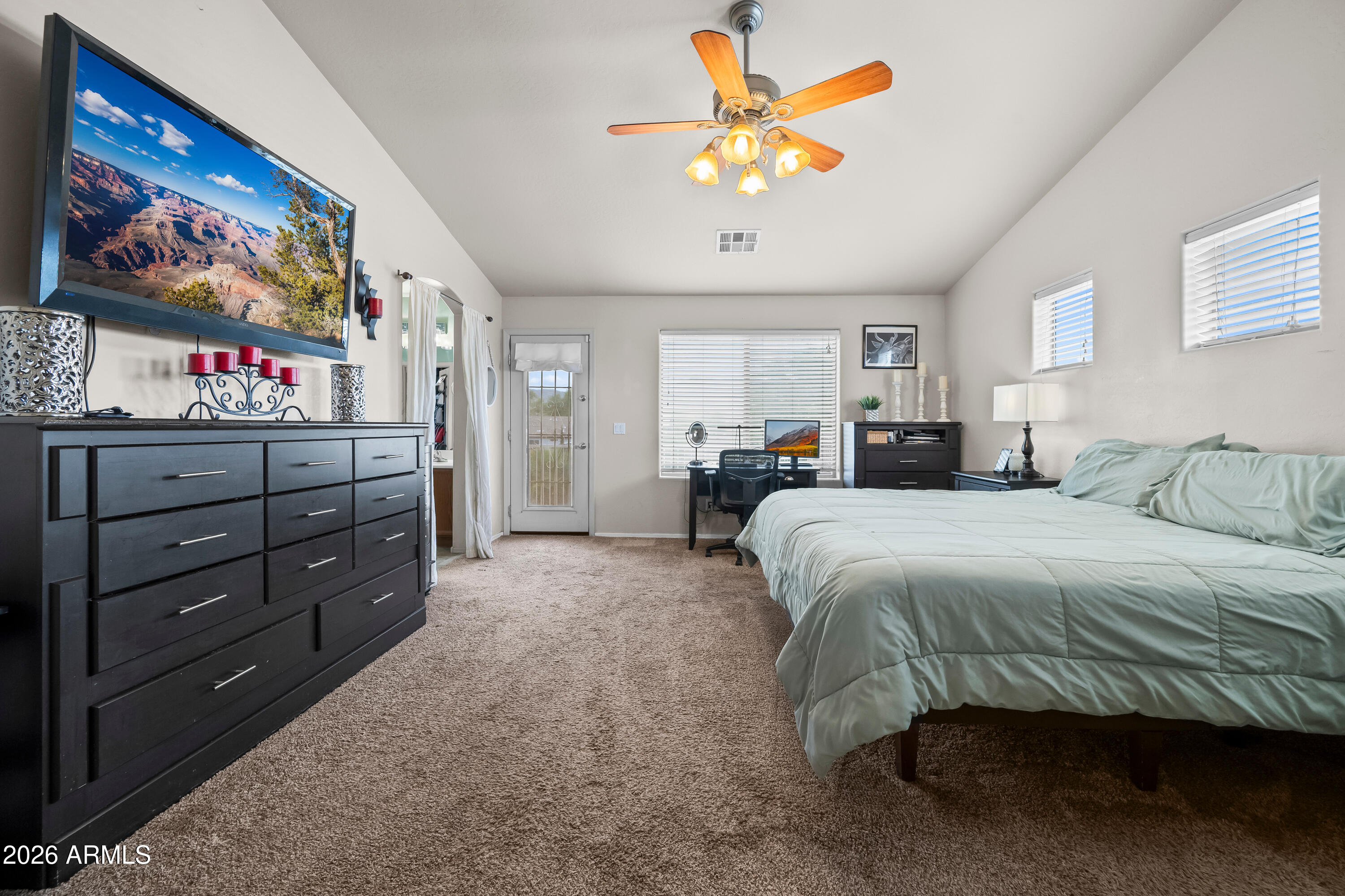 2011 West Branham Lane Phoenix, AZ 85041 - Photo 20 of 42 DSC_2662