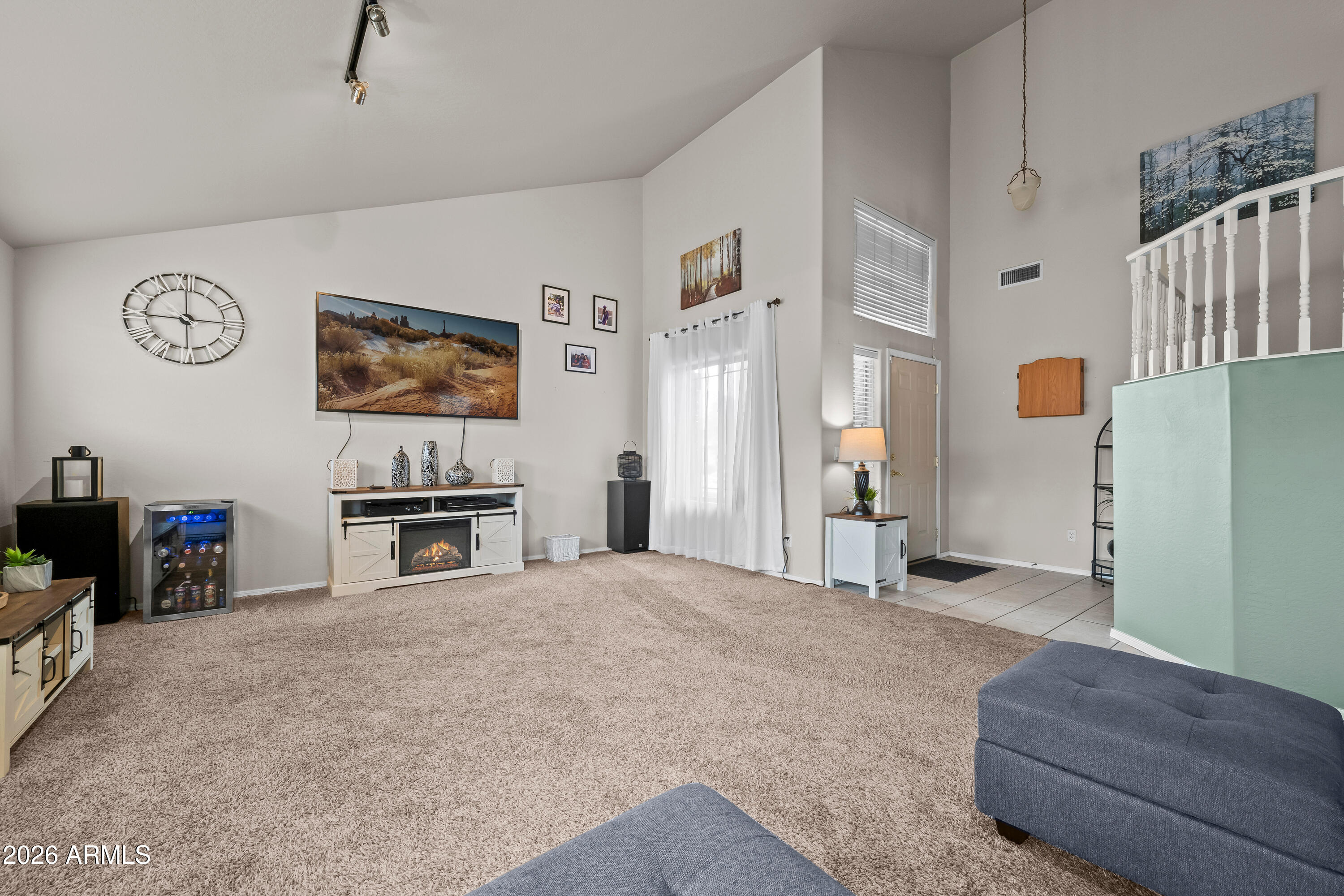 2011 West Branham Lane Phoenix, AZ 85041 - Photo 8 of 42 DSC_2552
