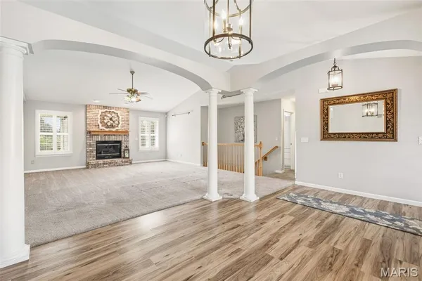 $700,000 | 22146 Glen Ellen Lane, Warrenton, MO 63383